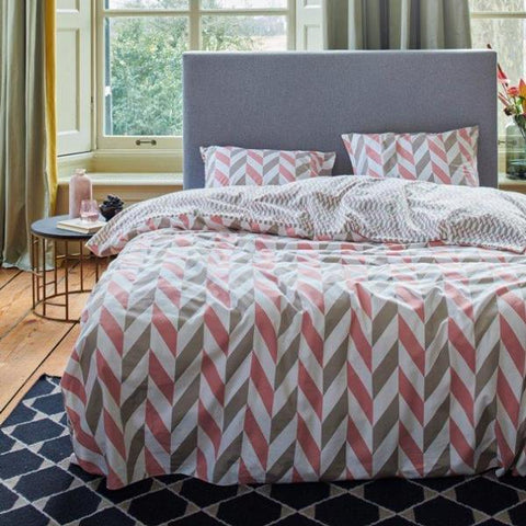 Essenza Bettwäsche 135 x 200 cm & 80 x 80 cm / 1 - 2 Werktage Bettwäsche Criss Cross pink von Esprit